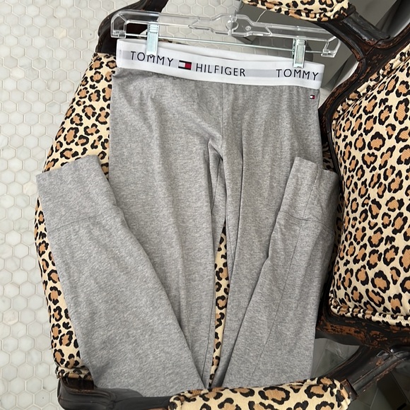 Tommy Hilfiger loungers NWOT - Picture 4 of 9